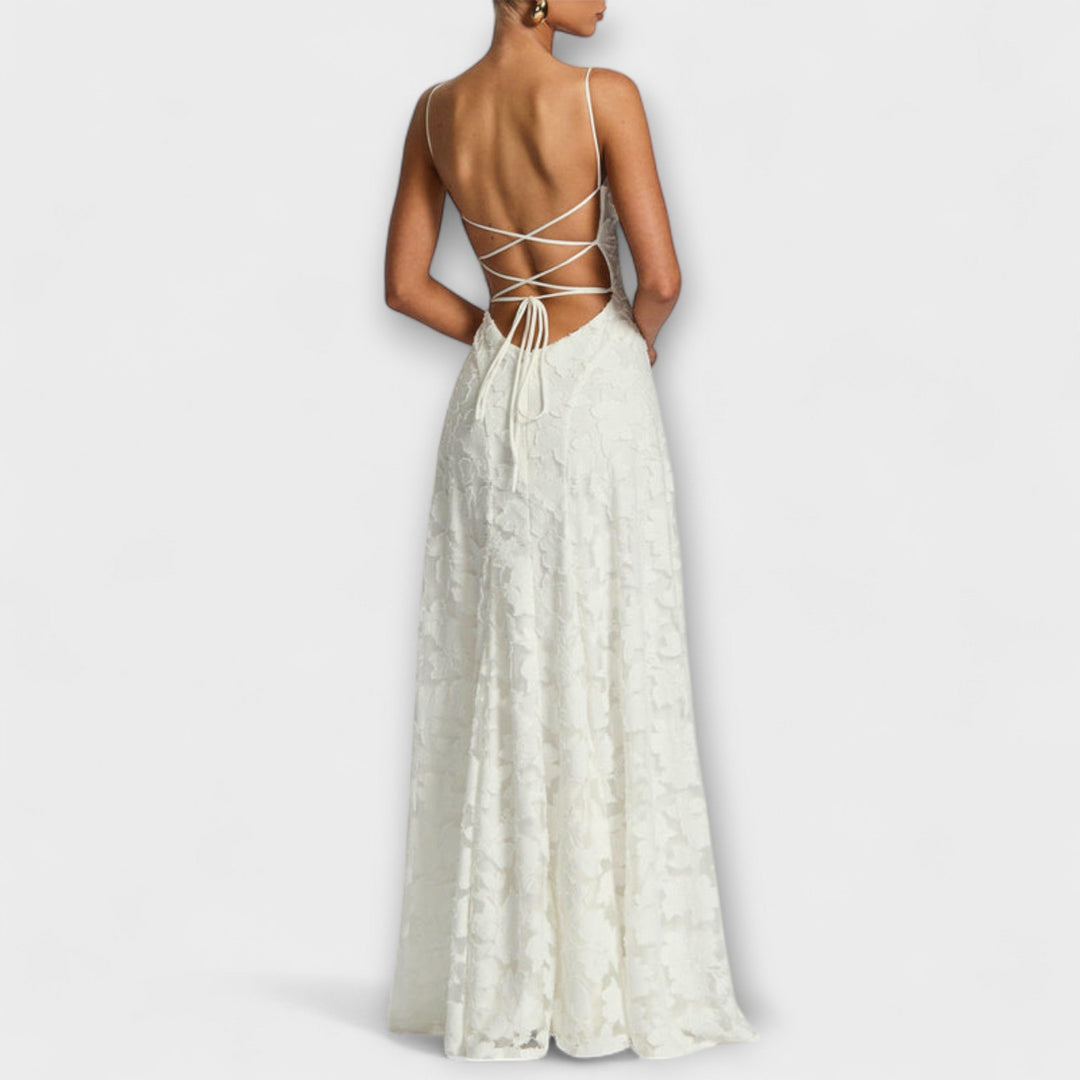 Kairi - Robe Maxi Élégante avec Dentelle Florale et Bretelles Spaghetti