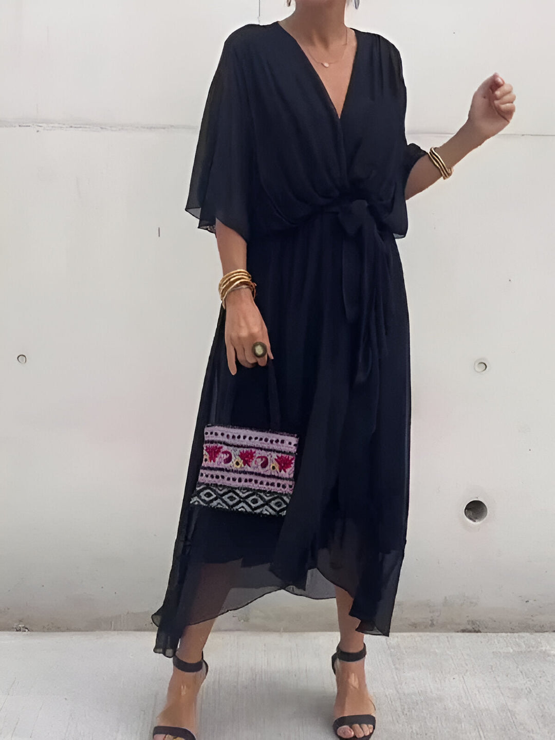 Monica™ | Robe avec Décolleté en V